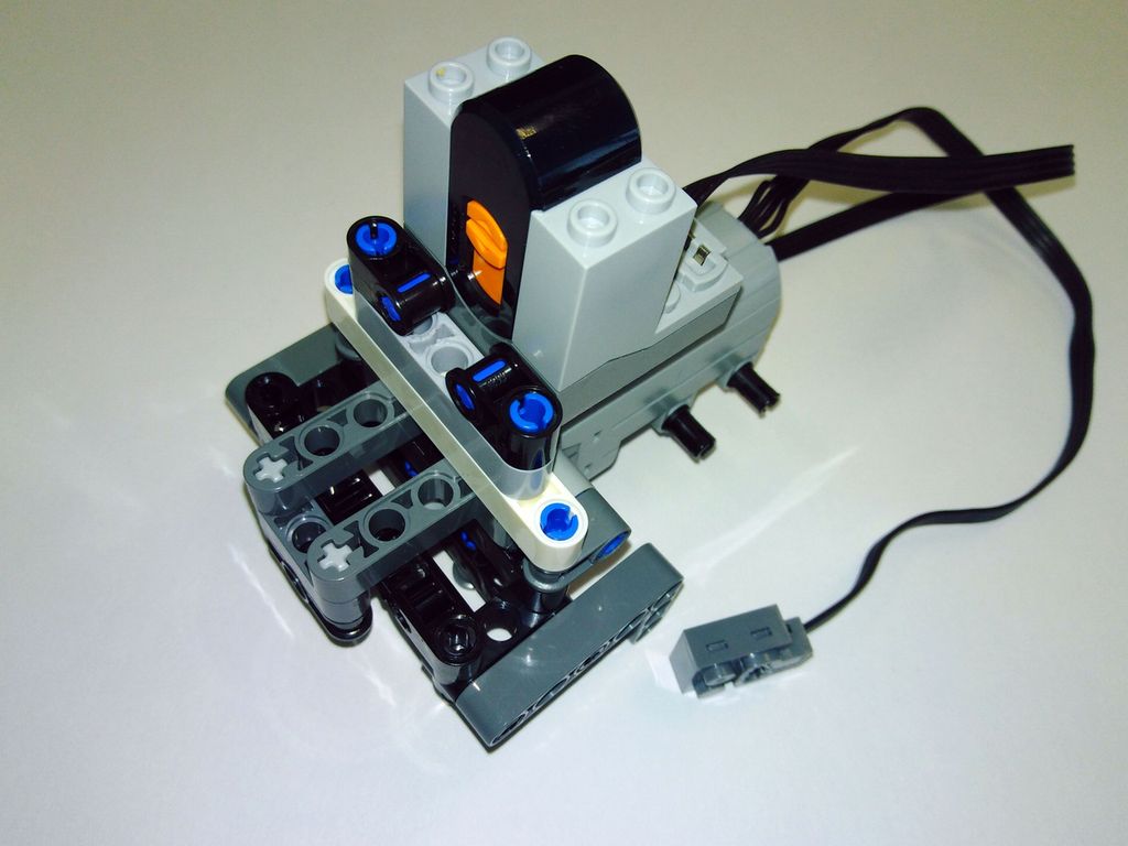 Lego technic - Simple RC car - 14