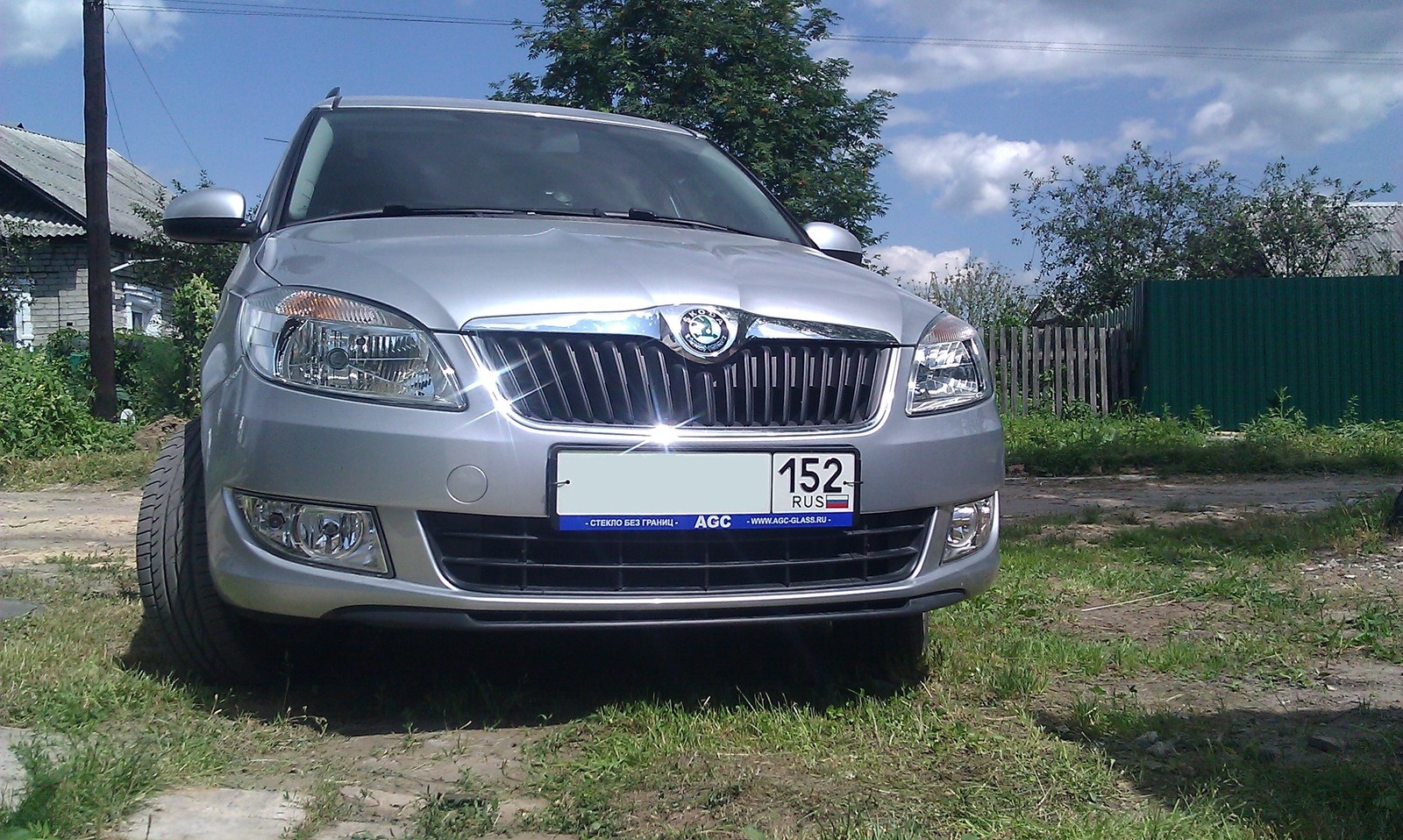 Skoda Roomster - Front net - 08