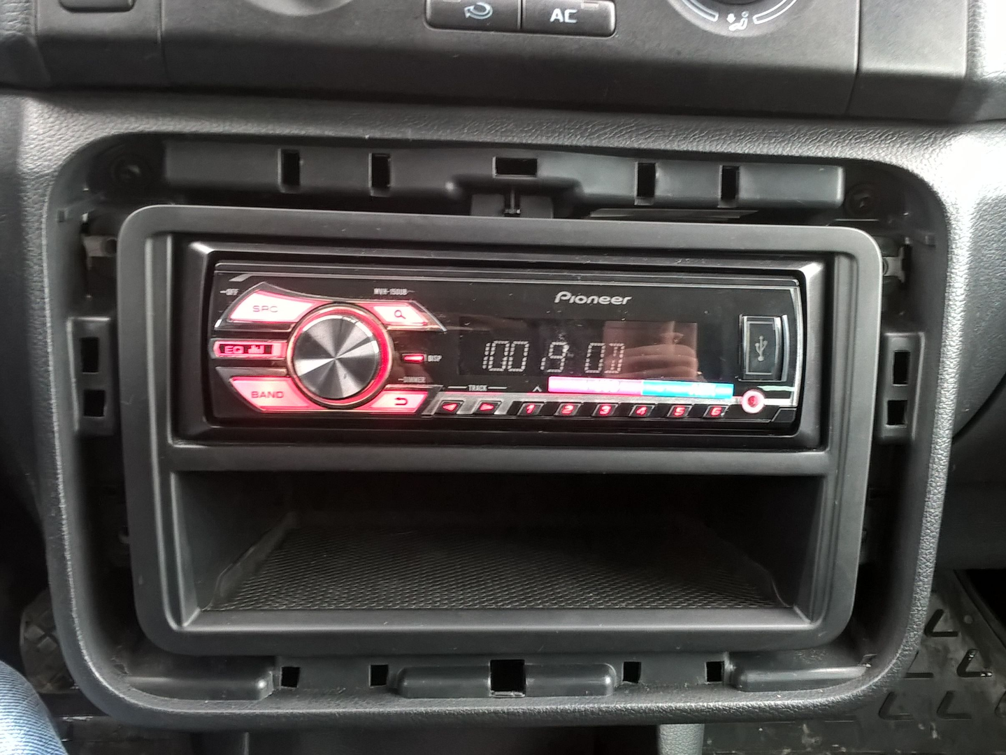 Skoda Roomster - Radio installation - 06